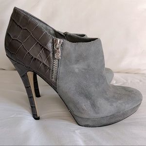 MICHAEL KORS - Suede Bootie